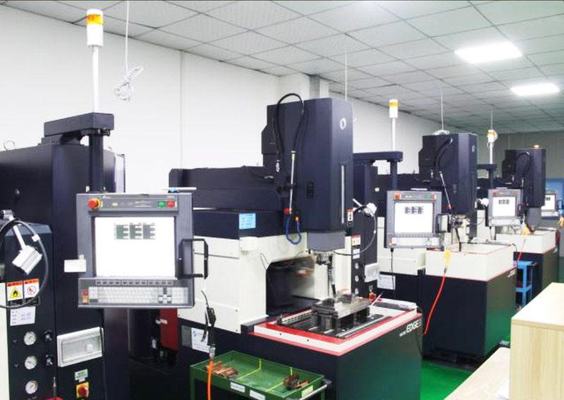 EDM discharge center