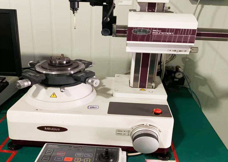 Mitutoyo roundness profiler measurement