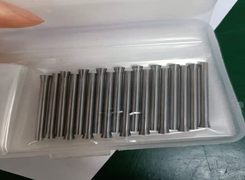 Punzoni Testa Svasata Cilindrici